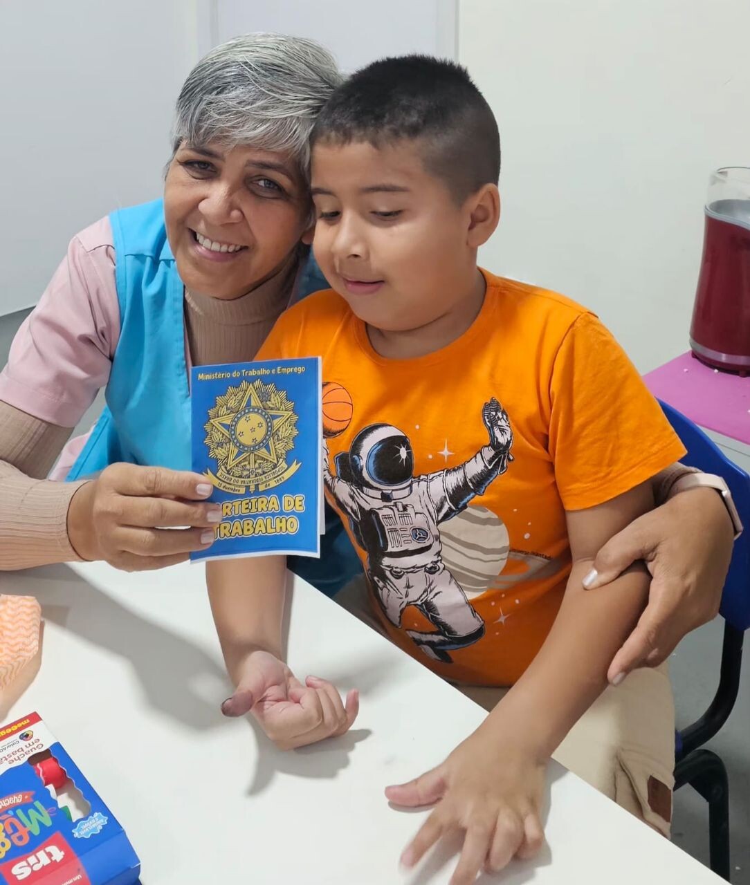 profissoes-e-sonhos-criancas-do-caic-tea-jose-contente-participam-de-atividade-terapeutica-em-homenagem-ao-dia-do-trabalhador